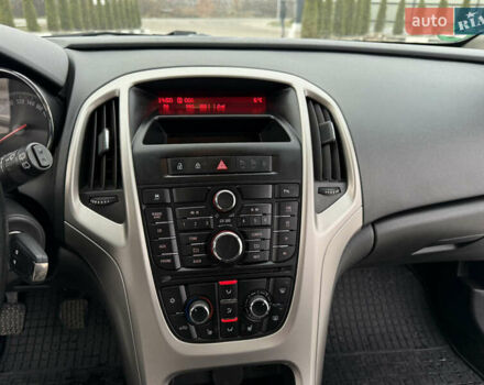 Серый Опель Астра, объемом двигателя 1.7 л и пробегом 245 тыс. км за 5700 $, фото 22 на Automoto.ua