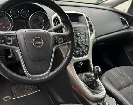 Серый Опель Астра, объемом двигателя 1.69 л и пробегом 178 тыс. км за 6200 $, фото 21 на Automoto.ua