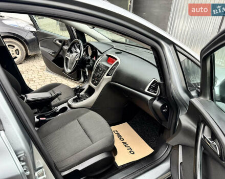 Серый Опель Астра, объемом двигателя 1.4 л и пробегом 220 тыс. км за 6300 $, фото 4 на Automoto.ua