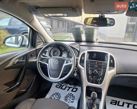 Серый Опель Астра, объемом двигателя 1.7 л и пробегом 270 тыс. км за 6750 $, фото 37 на Automoto.ua