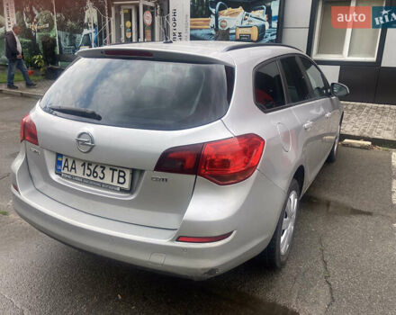 Серый Опель Астра, объемом двигателя 1.7 л и пробегом 312 тыс. км за 6500 $, фото 1 на Automoto.ua