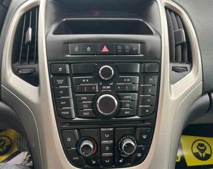 Серый Опель Астра, объемом двигателя 1.7 л и пробегом 243 тыс. км за 7500 $, фото 10 на Automoto.ua