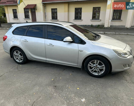 Опель Астра 2012 в Жовкве на Automoto.ua Серый Опель Астра, объемом двигателя 1.7 л и пробегом 301 тыс. км за 6800 $, фото 3 на Automoto.ua