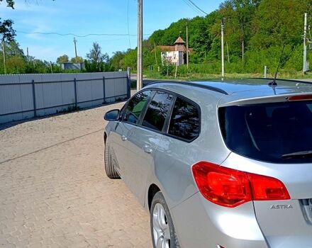 Сірий Опель Астра, об'ємом двигуна 1.7 л та пробігом 240 тис. км за 7000 $, фото 2 на Automoto.ua