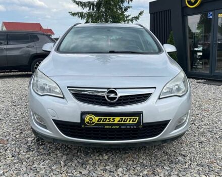Серый Опель Астра, объемом двигателя 1.7 л и пробегом 243 тыс. км за 7500 $, фото 1 на Automoto.ua