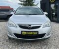 Серый Опель Астра, объемом двигателя 1.7 л и пробегом 243 тыс. км за 7500 $, фото 1 на Automoto.ua