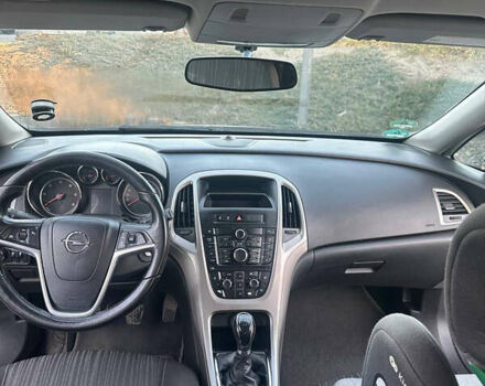 Серый Опель Астра, объемом двигателя 1.69 л и пробегом 334 тыс. км за 8300 $, фото 4 на Automoto.ua