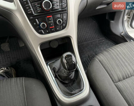 Серый Опель Астра, объемом двигателя 1.7 л и пробегом 245 тыс. км за 5700 $, фото 23 на Automoto.ua