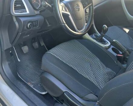 Сірий Опель Астра, об'ємом двигуна 1.7 л та пробігом 210 тис. км за 7500 $, фото 4 на Automoto.ua