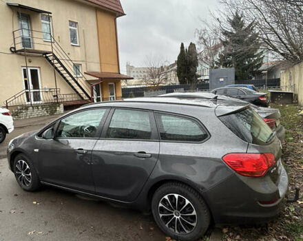 Серый Опель Астра, объемом двигателя 1.7 л и пробегом 231 тыс. км за 6600 $, фото 3 на Automoto.ua