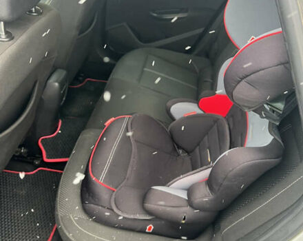 Серый Опель Астра, объемом двигателя 1.7 л и пробегом 282 тыс. км за 6100 $, фото 17 на Automoto.ua