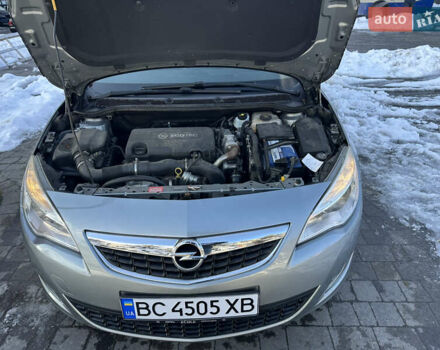 Серый Опель Астра, объемом двигателя 1.69 л и пробегом 180 тыс. км за 7500 $, фото 28 на Automoto.ua