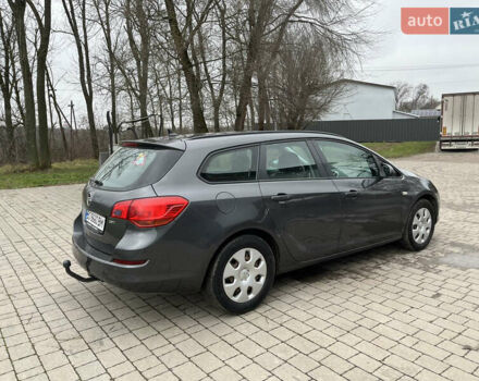 Серый Опель Астра, объемом двигателя 1.7 л и пробегом 235 тыс. км за 7500 $, фото 6 на Automoto.ua