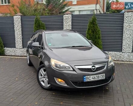 Опель Астра 2012 в Черкассах на Automoto.ua Серый Опель Астра, объемом двигателя 1.7 л и пробегом 236 тыс. км за 7499 $, фото 2 на Automoto.ua