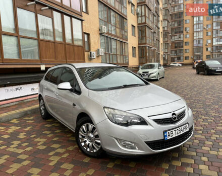 Серый Опель Астра, объемом двигателя 1.7 л и пробегом 257 тыс. км за 5850 $, фото 3 на Automoto.ua