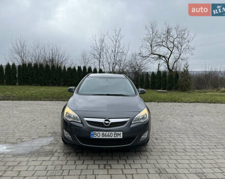 Серый Опель Астра, объемом двигателя 1.7 л и пробегом 235 тыс. км за 7500 $, фото 2 на Automoto.ua