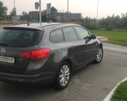 Серый Опель Астра, объемом двигателя 1.7 л и пробегом 240 тыс. км за 6500 $, фото 4 на Automoto.ua