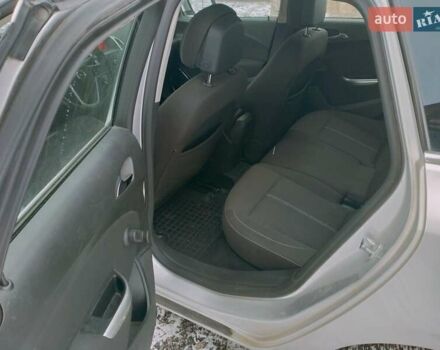 Серый Опель Астра, объемом двигателя 2 л и пробегом 274 тыс. км за 6400 $, фото 7 на Automoto.ua