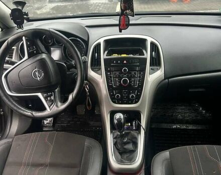 Серый Опель Астра, объемом двигателя 1.69 л и пробегом 241 тыс. км за 5900 $, фото 13 на Automoto.ua