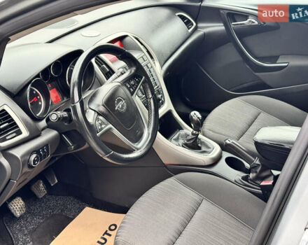 Серый Опель Астра, объемом двигателя 1.4 л и пробегом 220 тыс. км за 6300 $, фото 6 на Automoto.ua