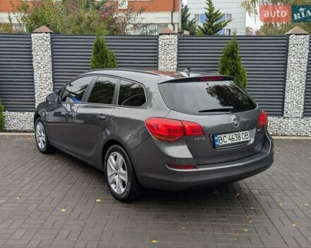 Опель Астра 2012 в Черкассах на Automoto.ua Серый Опель Астра, объемом двигателя 1.7 л и пробегом 236 тыс. км за 7499 $, фото 10 на Automoto.ua