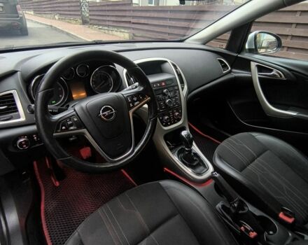 Серый Опель Астра, объемом двигателя 1.7 л и пробегом 255 тыс. км за 6950 $, фото 6 на Automoto.ua