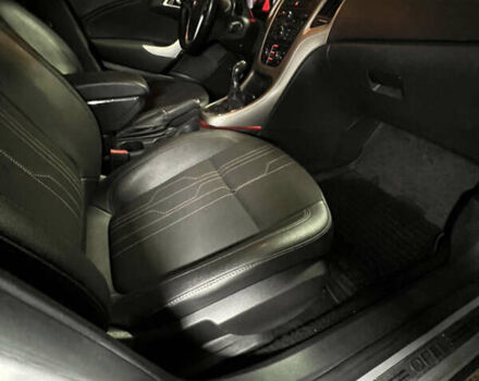 Серый Опель Астра, объемом двигателя 1.7 л и пробегом 255 тыс. км за 6200 $, фото 31 на Automoto.ua