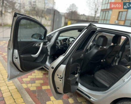 Серый Опель Астра, объемом двигателя 1.7 л и пробегом 257 тыс. км за 5850 $, фото 32 на Automoto.ua