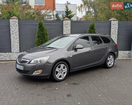 Опель Астра 2012 в Черкассах на Automoto.ua Серый Опель Астра, объемом двигателя 1.7 л и пробегом 236 тыс. км за 7499 $, фото 7 на Automoto.ua