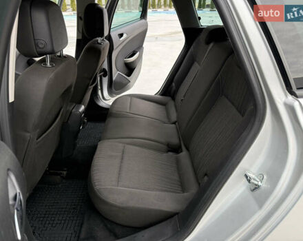 Серый Опель Астра, объемом двигателя 1.7 л и пробегом 245 тыс. км за 5700 $, фото 25 на Automoto.ua