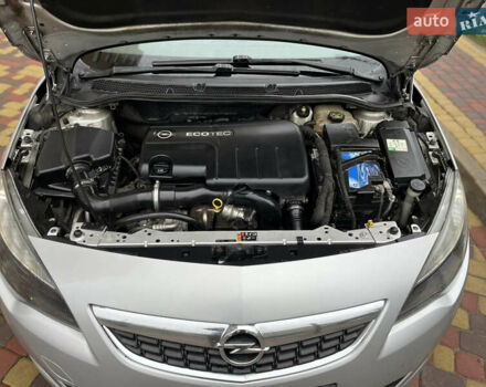 Серый Опель Астра, объемом двигателя 1.7 л и пробегом 257 тыс. км за 5850 $, фото 40 на Automoto.ua