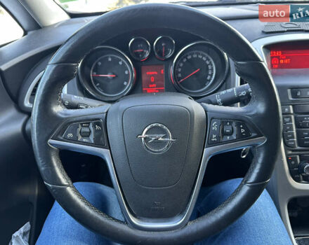 Серый Опель Астра, объемом двигателя 1.69 л и пробегом 180 тыс. км за 7500 $, фото 26 на Automoto.ua