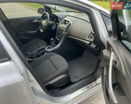 Сірий Опель Астра, об'ємом двигуна 1.7 л та пробігом 256 тис. км за 7300 $, фото 26 на Automoto.ua