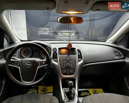 Серый Опель Астра, объемом двигателя 1.69 л и пробегом 275 тыс. км за 6600 $, фото 8 на Automoto.ua