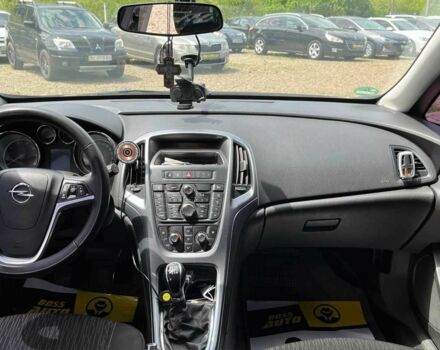 Серый Опель Астра, объемом двигателя 1.7 л и пробегом 197 тыс. км за 7400 $, фото 10 на Automoto.ua