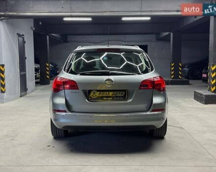 Серый Опель Астра, объемом двигателя 1.7 л и пробегом 208 тыс. км за 8800 $, фото 4 на Automoto.ua