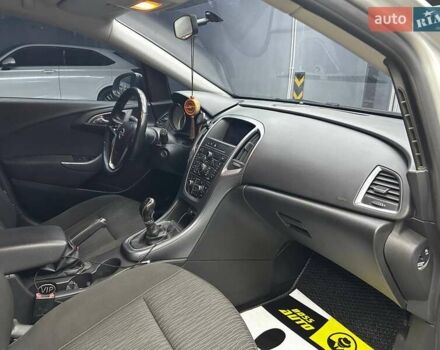 Серый Опель Астра, объемом двигателя 1.69 л и пробегом 275 тыс. км за 6600 $, фото 12 на Automoto.ua