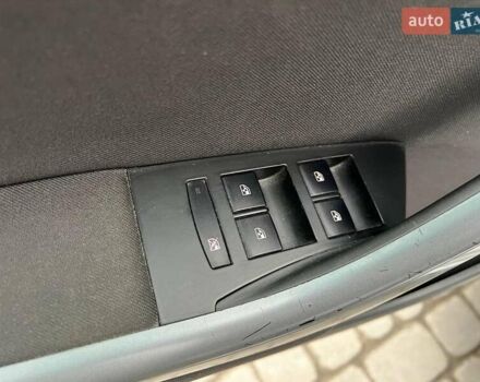 Серый Опель Астра, объемом двигателя 1.7 л и пробегом 330 тыс. км за 4000 $, фото 15 на Automoto.ua