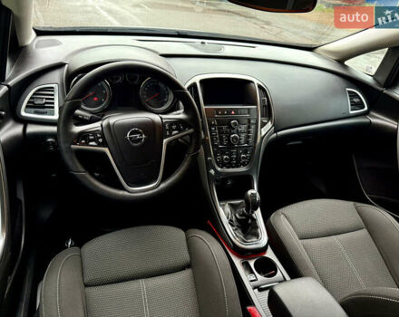 Опель Астра 2013 в Ровно на Automoto.ua Серый Опель Астра, объемом двигателя 2 л и пробегом 224 тыс. км за 7999 $, фото 22 на Automoto.ua