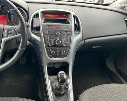 Сірий Опель Астра, об'ємом двигуна 1.7 л та пробігом 330 тис. км за 4000 $, фото 26 на Automoto.ua