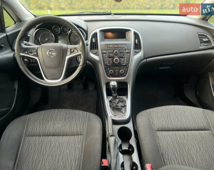 Сірий Опель Астра, об'ємом двигуна 1.7 л та пробігом 256 тис. км за 7300 $, фото 19 на Automoto.ua