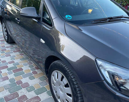 Серый Опель Астра, объемом двигателя 2 л и пробегом 300 тыс. км за 8000 $, фото 6 на Automoto.ua