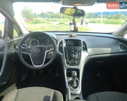 Серый Опель Астра, объемом двигателя 1.69 л и пробегом 191 тыс. км за 7600 $, фото 7 на Automoto.ua