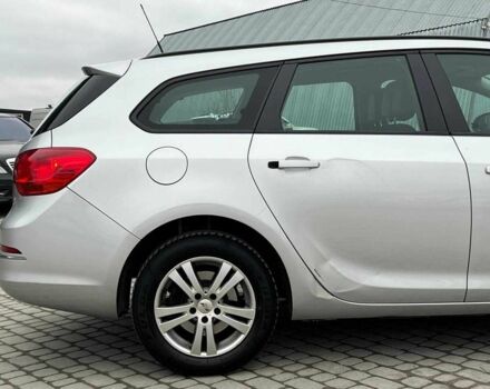 Серый Опель Астра, объемом двигателя 1.7 л и пробегом 330 тыс. км за 5990 $, фото 10 на Automoto.ua