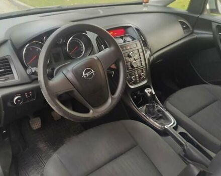 Серый Опель Астра, объемом двигателя 1.7 л и пробегом 207 тыс. км за 7200 $, фото 4 на Automoto.ua