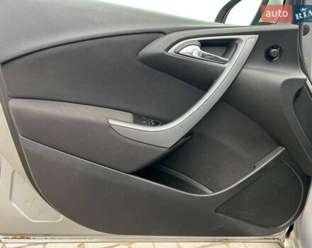 Серый Опель Астра, объемом двигателя 1.7 л и пробегом 330 тыс. км за 4000 $, фото 14 на Automoto.ua