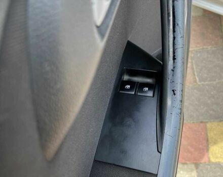 Серый Опель Астра, объемом двигателя 1.7 л и пробегом 197 тыс. км за 7400 $, фото 7 на Automoto.ua