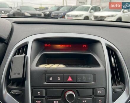 Серый Опель Астра, объемом двигателя 1.7 л и пробегом 330 тыс. км за 4000 $, фото 27 на Automoto.ua