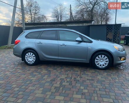 Серый Опель Астра, объемом двигателя 1.7 л и пробегом 320 тыс. км за 6700 $, фото 2 на Automoto.ua