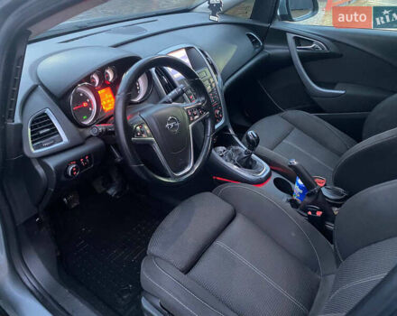 Серый Опель Астра, объемом двигателя 1.7 л и пробегом 320 тыс. км за 6700 $, фото 7 на Automoto.ua